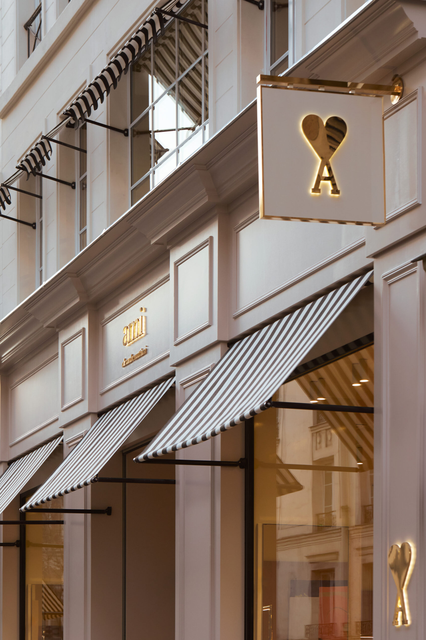 AMI PARIS